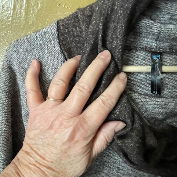 Kuhl size Xl Lea Cowl neck pullover. - Picture 7 of 8